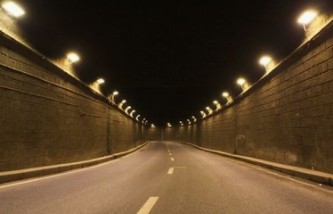 路灯生产厂家讲解隧道路灯特点